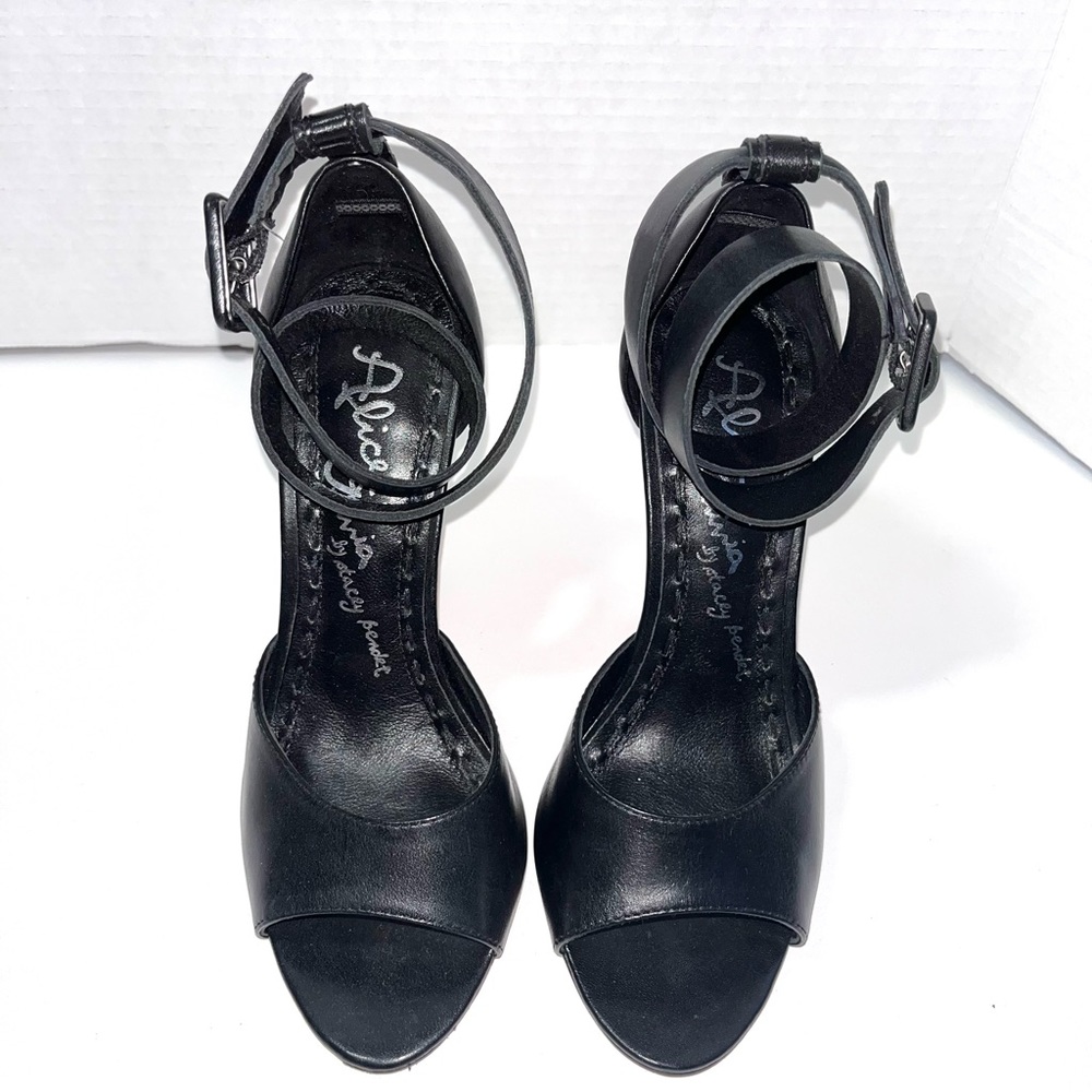 Alice + Olivia Leather Sandals
